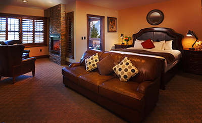 whitebuffaloclub-suite1.jpg